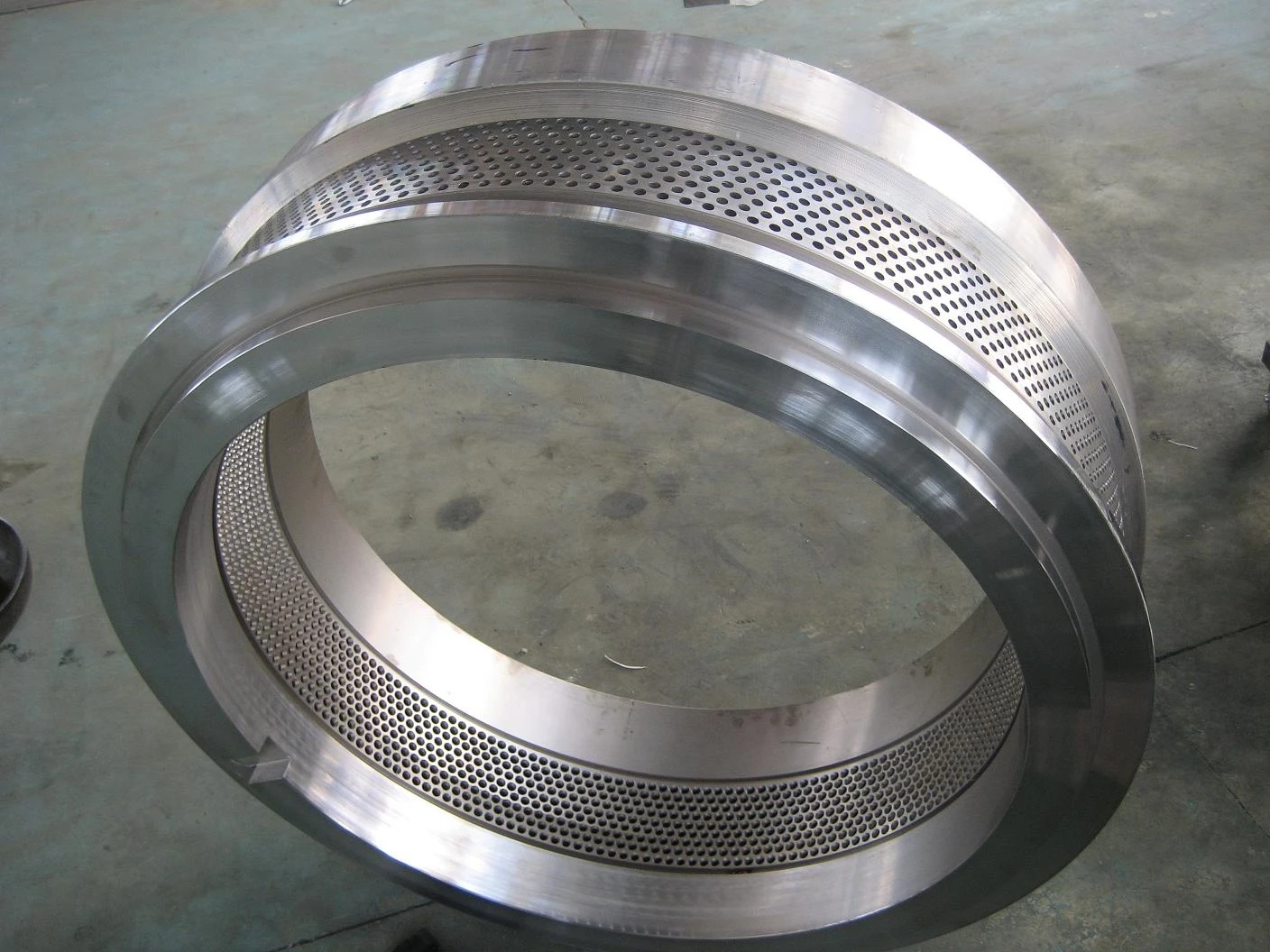 Worth Buying and good multifunctional heat resistance Ring pellet mill die / roller shell