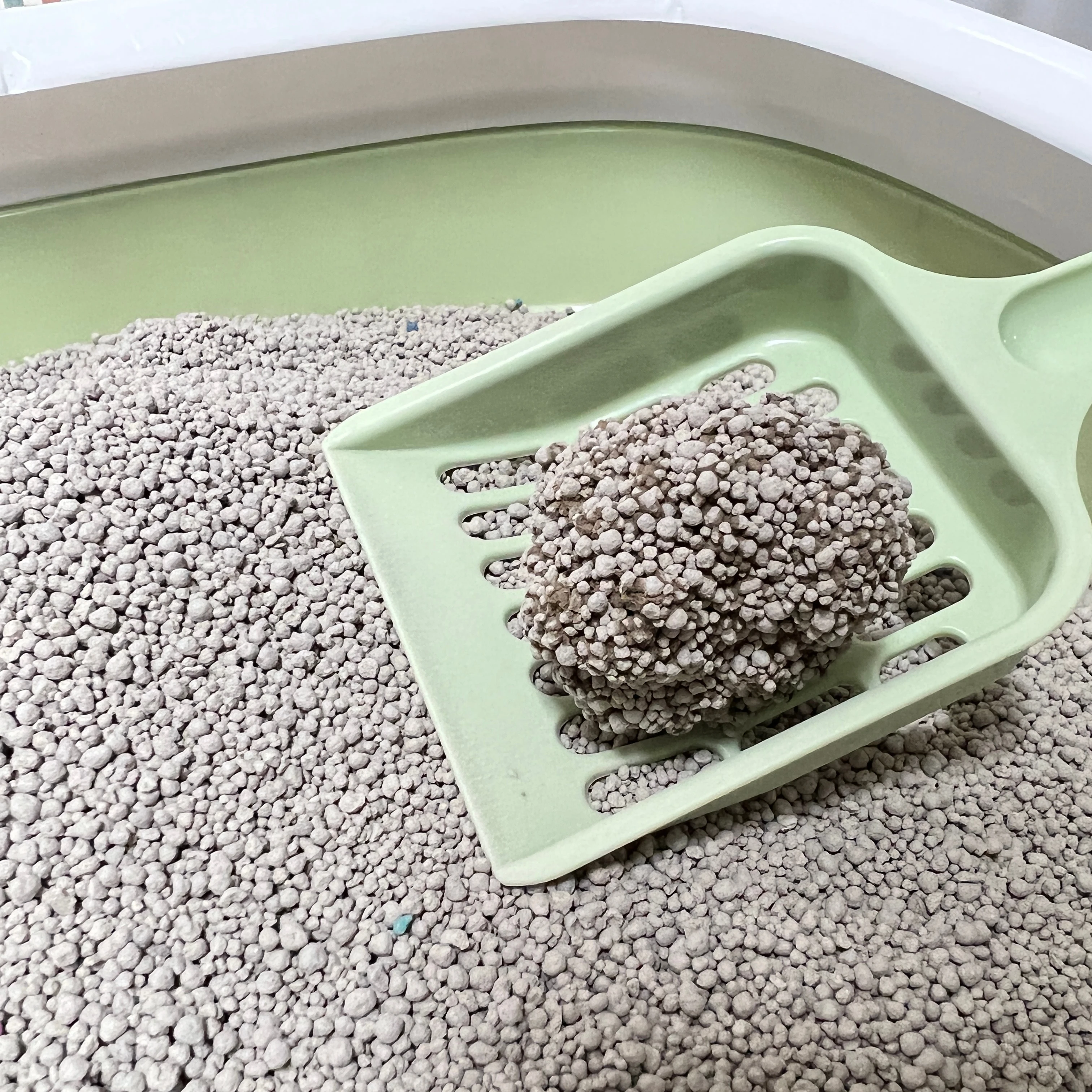 Wholesale bentonite cat litter disposal odour scoop clean premium clumping cats sand bentonite cat litter apple flavor