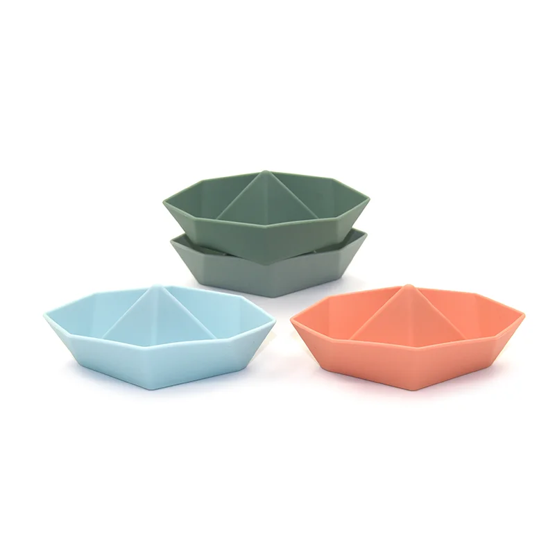 Boat 4pcs/set  soft Silicone Baby Bath Toys Set Bathing Toy Shower for all ages