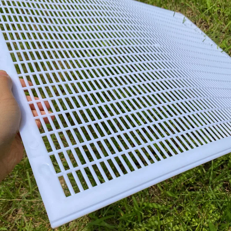 New style Beekeeping equipment plastic plane queen excluder cutted
