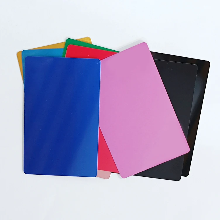 Визитная карточка из металла с логотипом