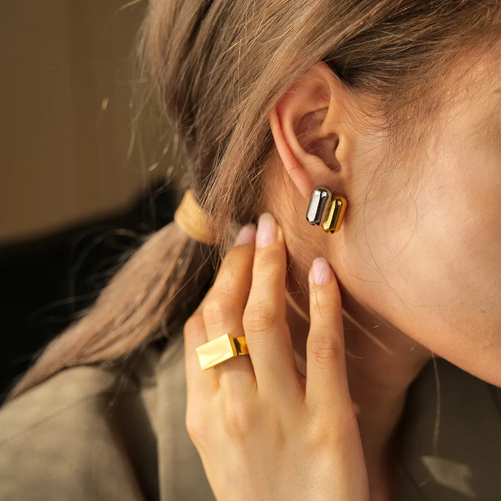Lateefah OEM Stainless Steel Two-tone Jewelry Gold and Silver Color Matching Titanium Steel PVD Plated Stud Earrings