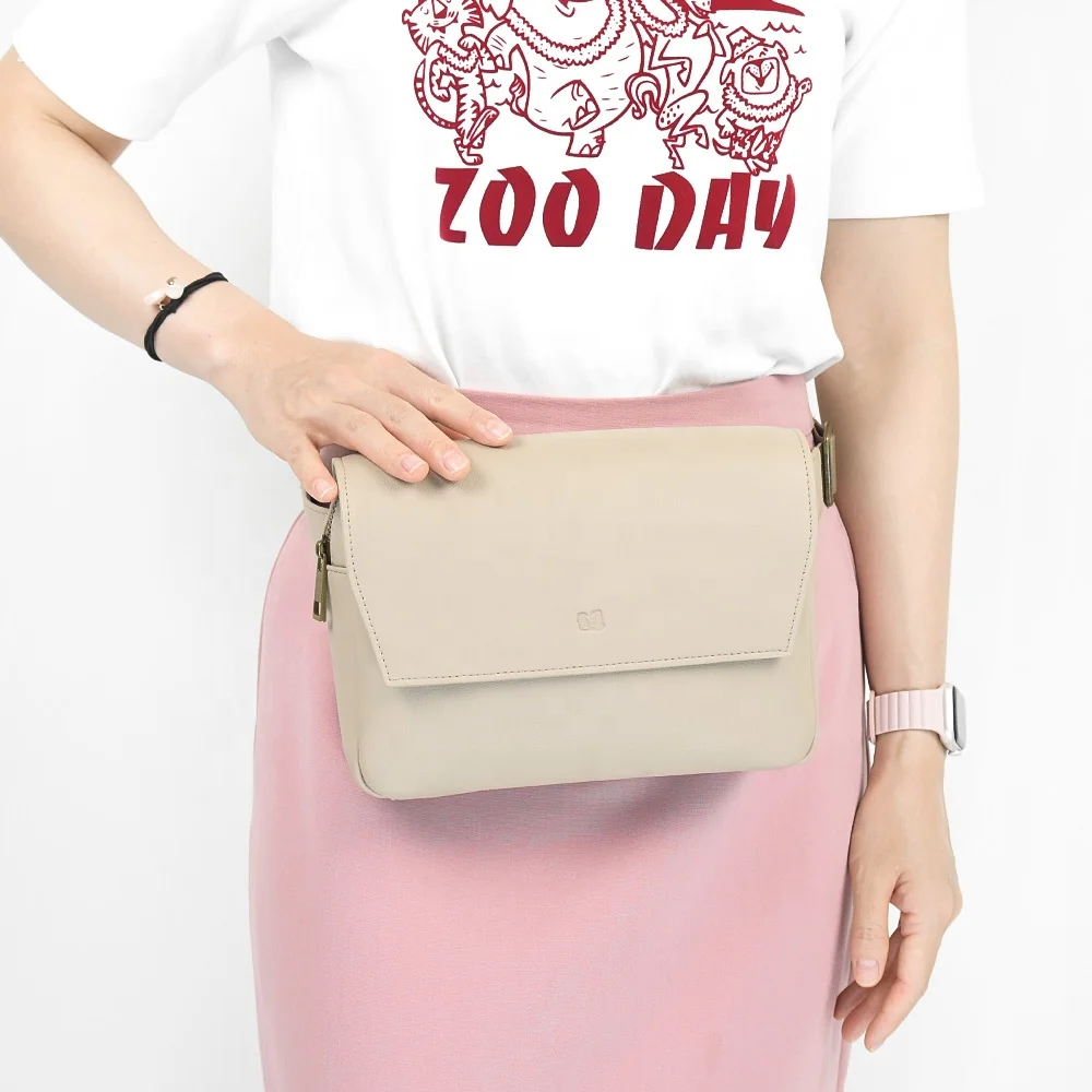 Premium Microfiber Leather Bag Multi-function Waist Bag Hands-free Diaper Bag for Mommy