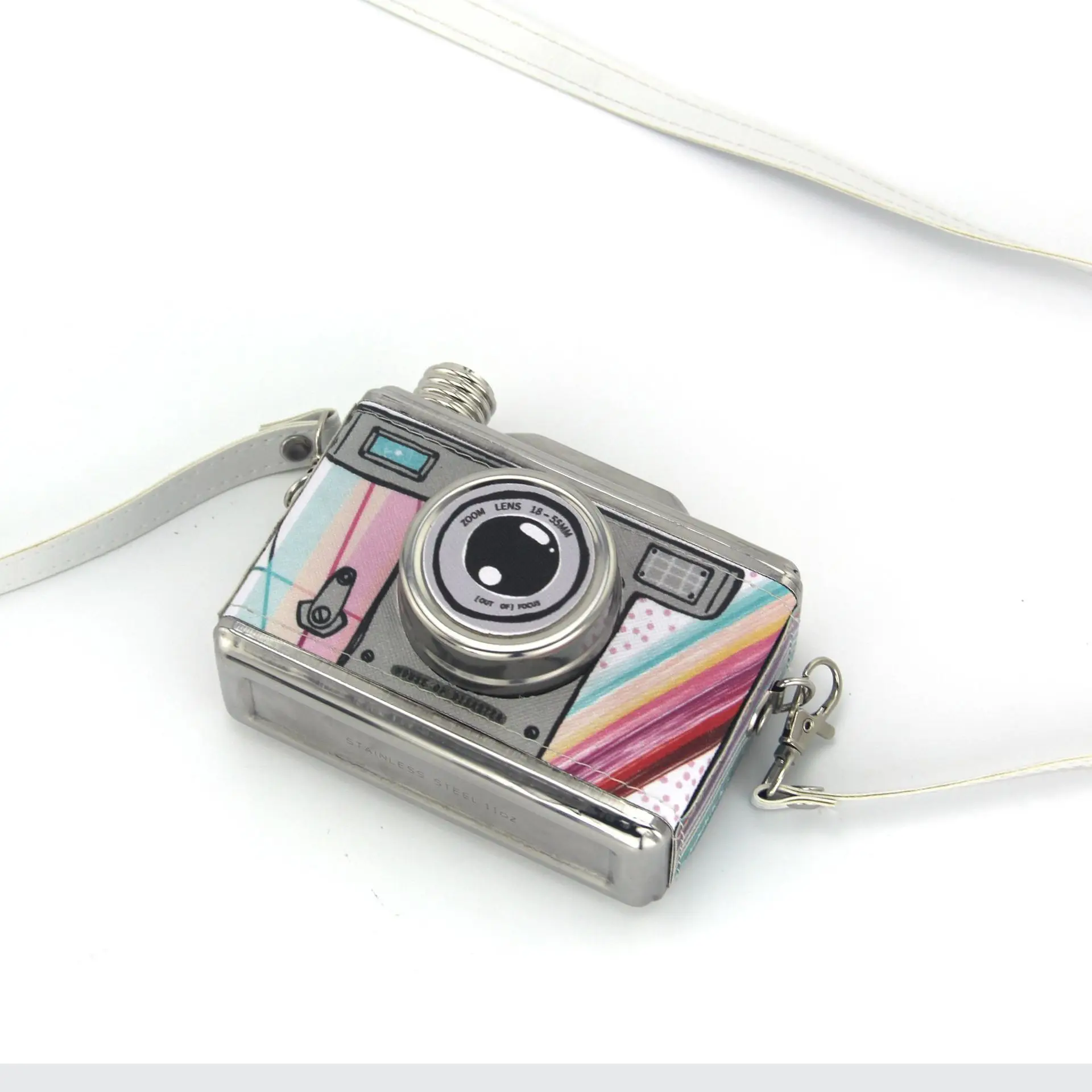 11OZ Creative Stainless Steel Hip Flask New Portable Whiskey Rum Camera Hip Flask Carry Flask For Alcohol With Funnel Gift