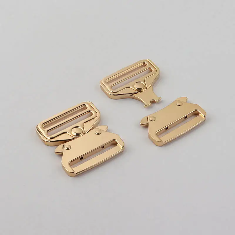 Metal new buckle manufacturer wholesale zinc alloy 38mm50mm various sizes customized Cobra buckle