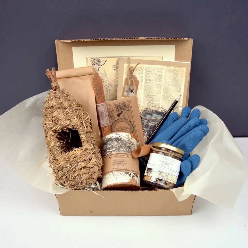 Indoor Coffee Coco Material Processing Plant Coffee Cup and Other Hand Tools Box Garden  Bird Christmas Gift for Kids