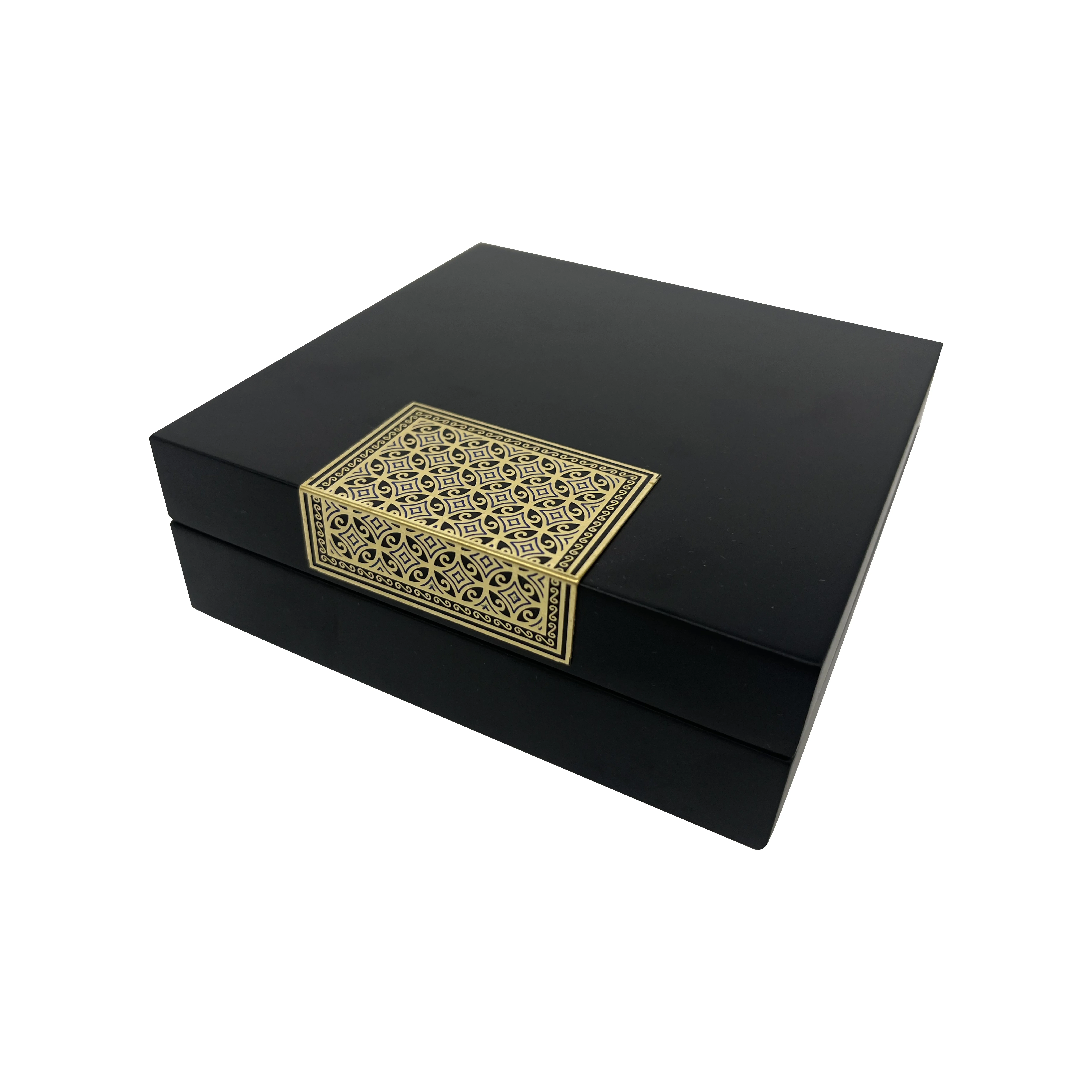 high-end luxury custom design makingmetal plate MDF matte lacquer arabic empty oil packaging box wood perfume bottle with box