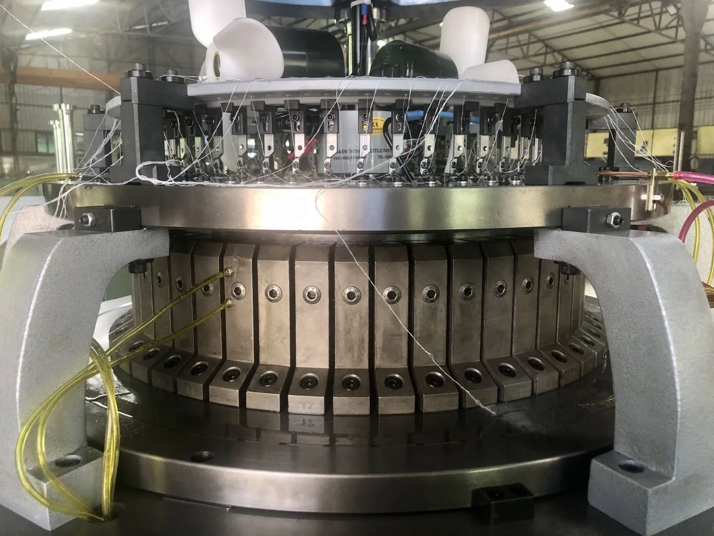 
Vest Knitting Machine Mini Knitting Machine Small Diameter Single Jersey Circular Knitting Machine 