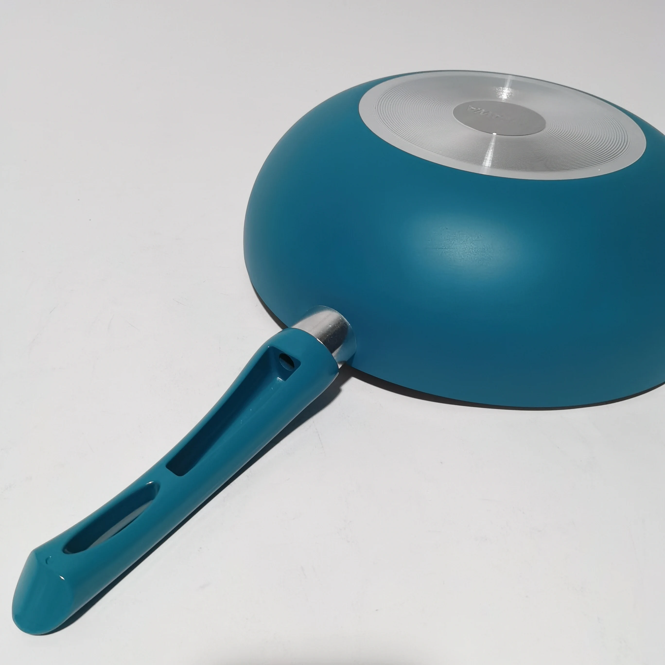 30 CM Big Wok Factory Direct Wholesale Non Stick Coating Aluminum Home Using Wok