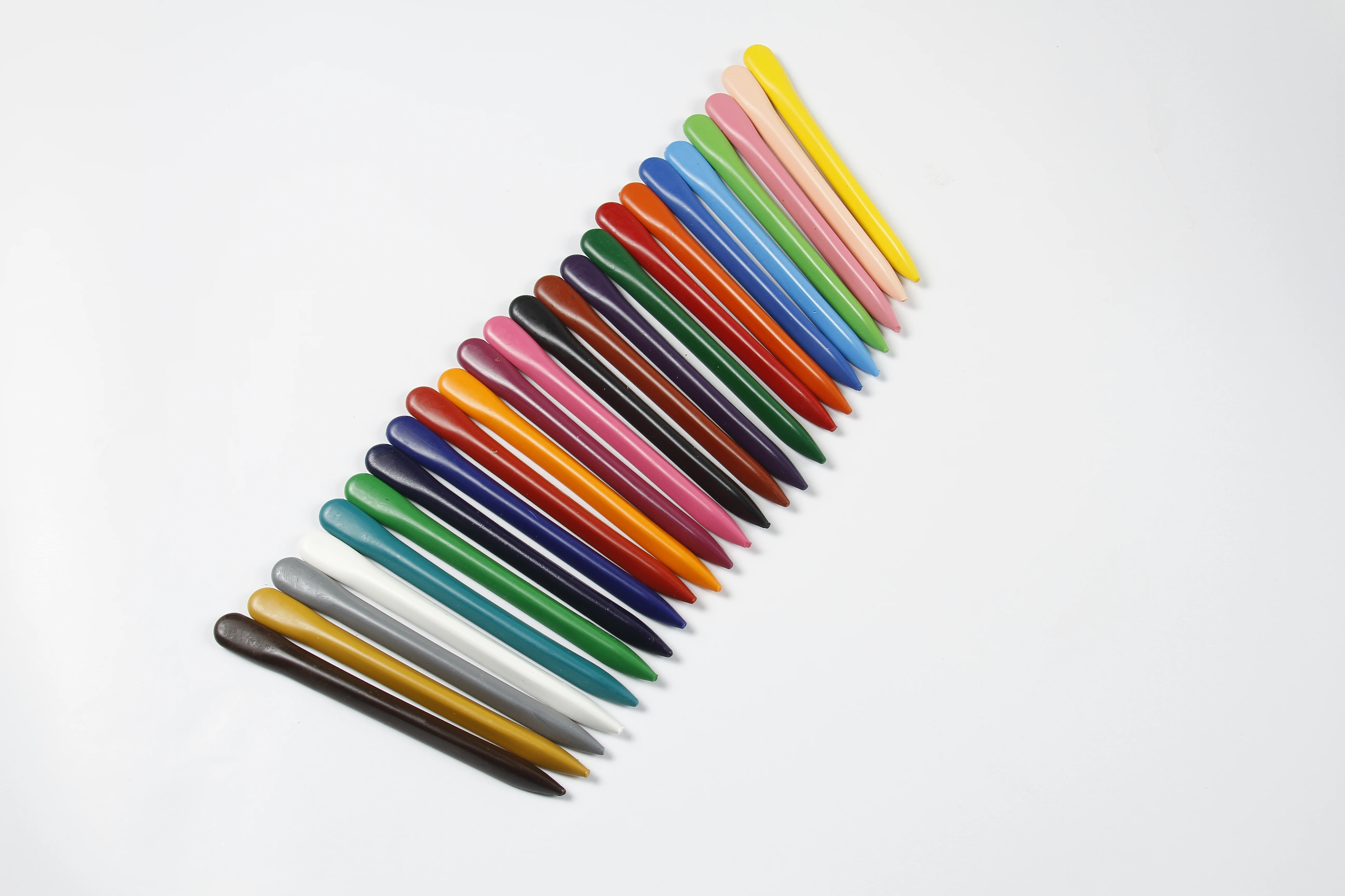 2022 new design 24 colors wholesale factory price Plastic Crayons Peanut Crayons Triangular Crayons for kids