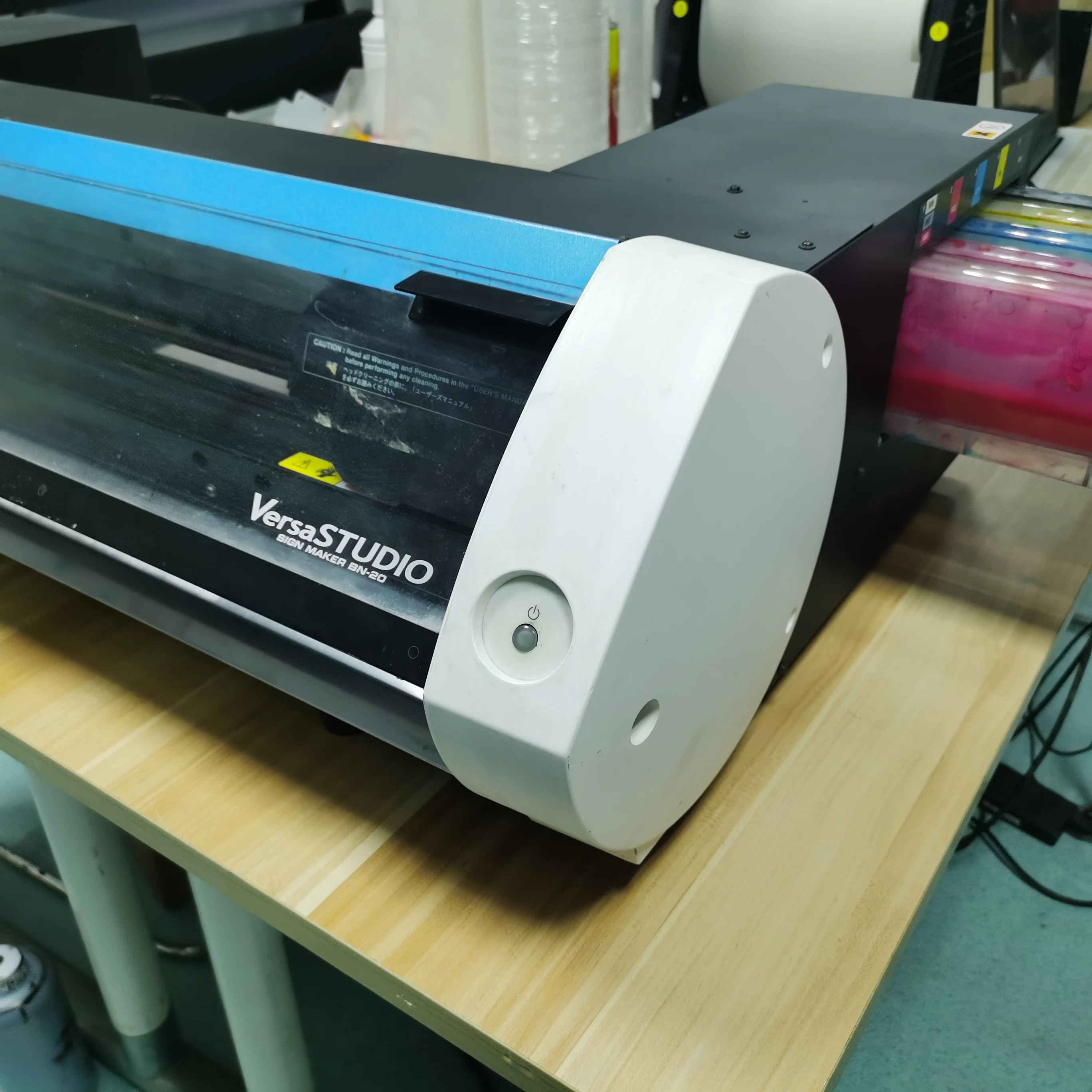 secondhand Roland bn20 printer use DX7 printhead printing and cutting machine for vinyl stickers label printer