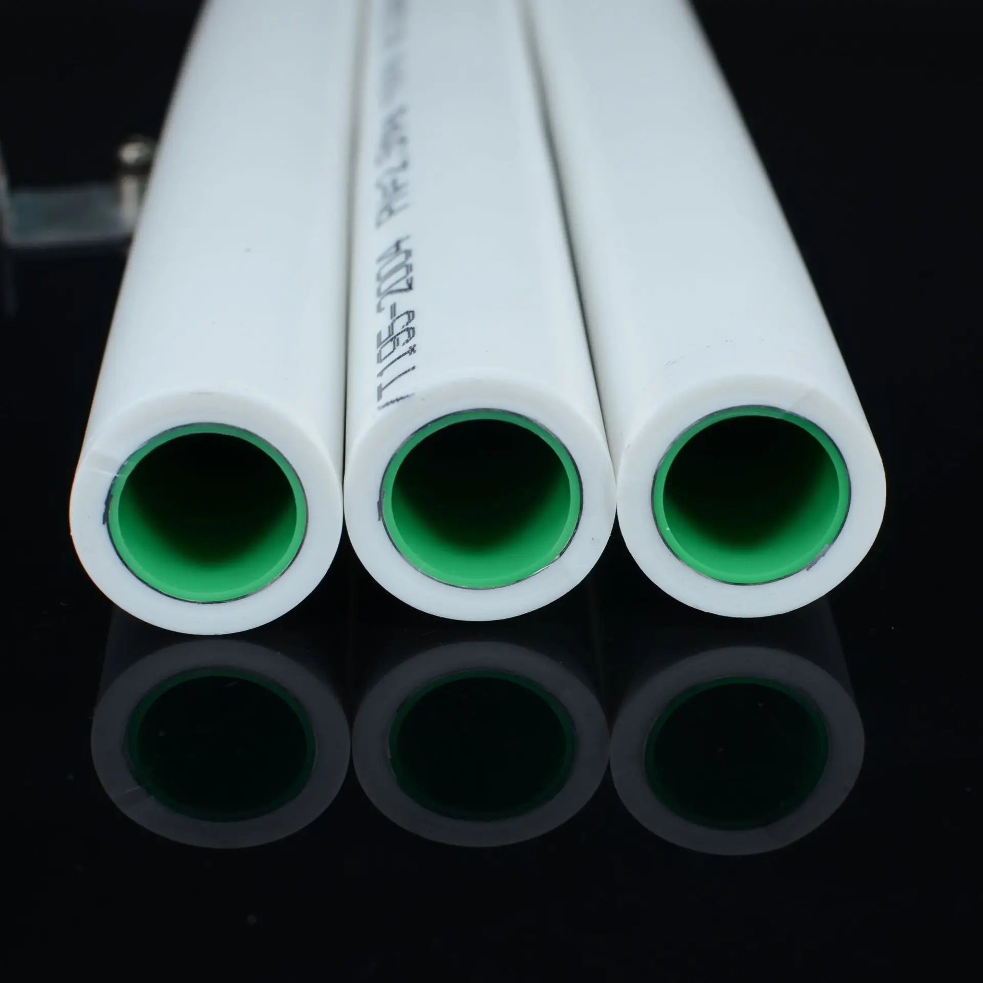 Ifan Standard Plastic Tube Ppr Tube Plumbing Material 20-160mm Pn25 Plastic Ppr Water Pipe Ppr Pipe