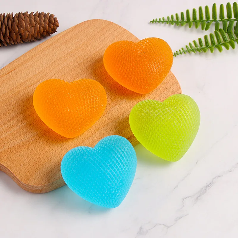 Shiyan Handmade soap Basic Cleaning Love Candy Shape 100g  Natural essential oil soap gifts Bath soap