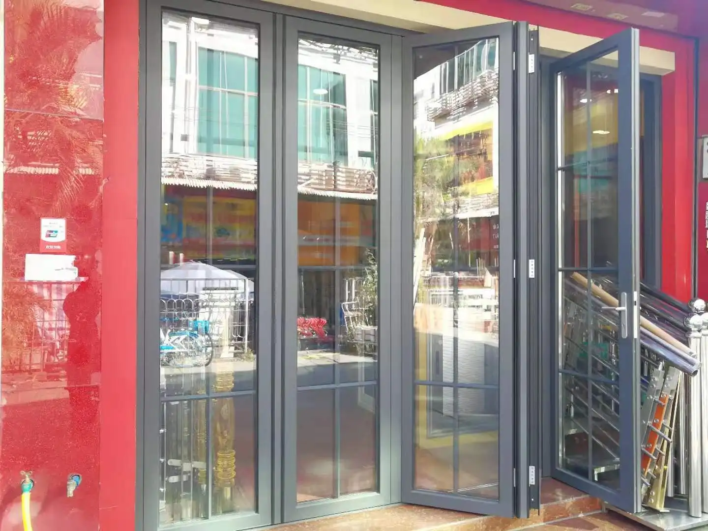 interior glass bi-fold doors glass folding partition for office, shopping mall, meeting room