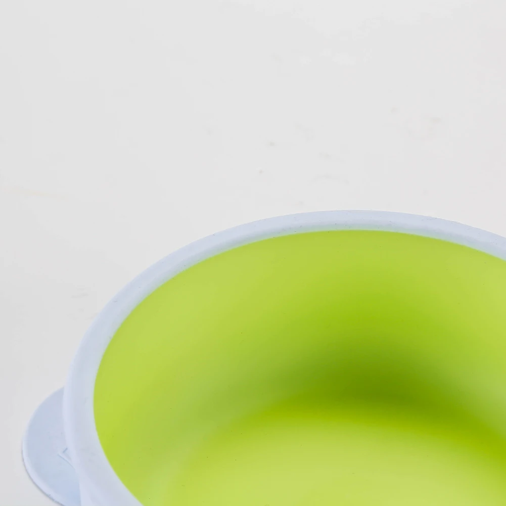 Wholesale Four-Leaf Clover Two-Color Silicone Bowl One-Piece Drop-Proof Mother And Baby Supplies Baby Food Supplement Bowl