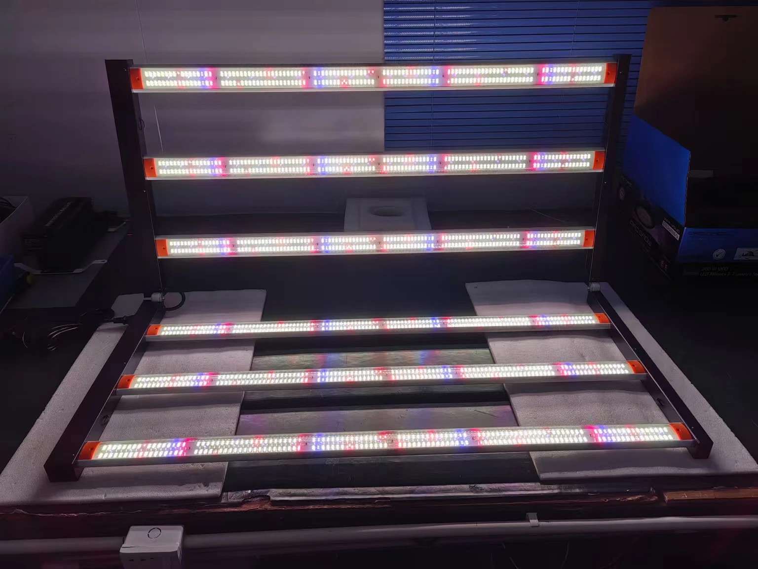 1000W+100W UV Full Spectrum LED Lights Build-in Driver Dual Spectrum BSCI Verified LED Grow Light