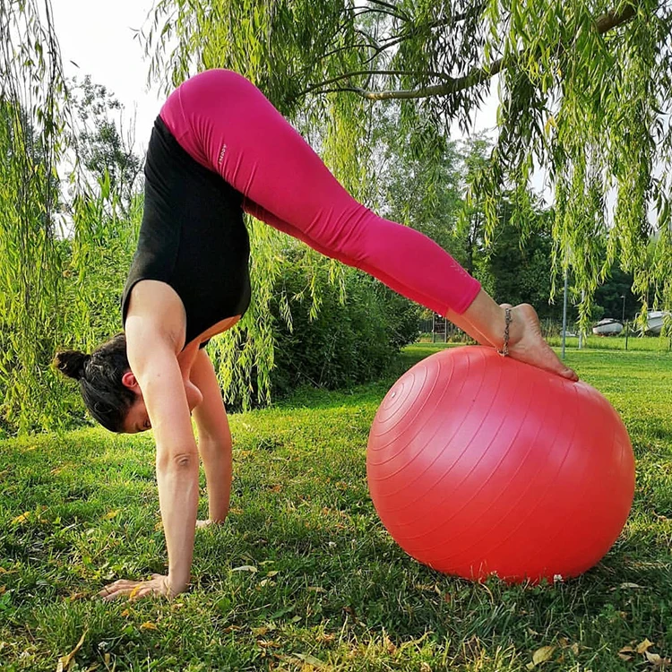 2020 новый модный тренировочный Красочный ПВХ упражнение Радуга индивидуальный надувной мяч для йоги