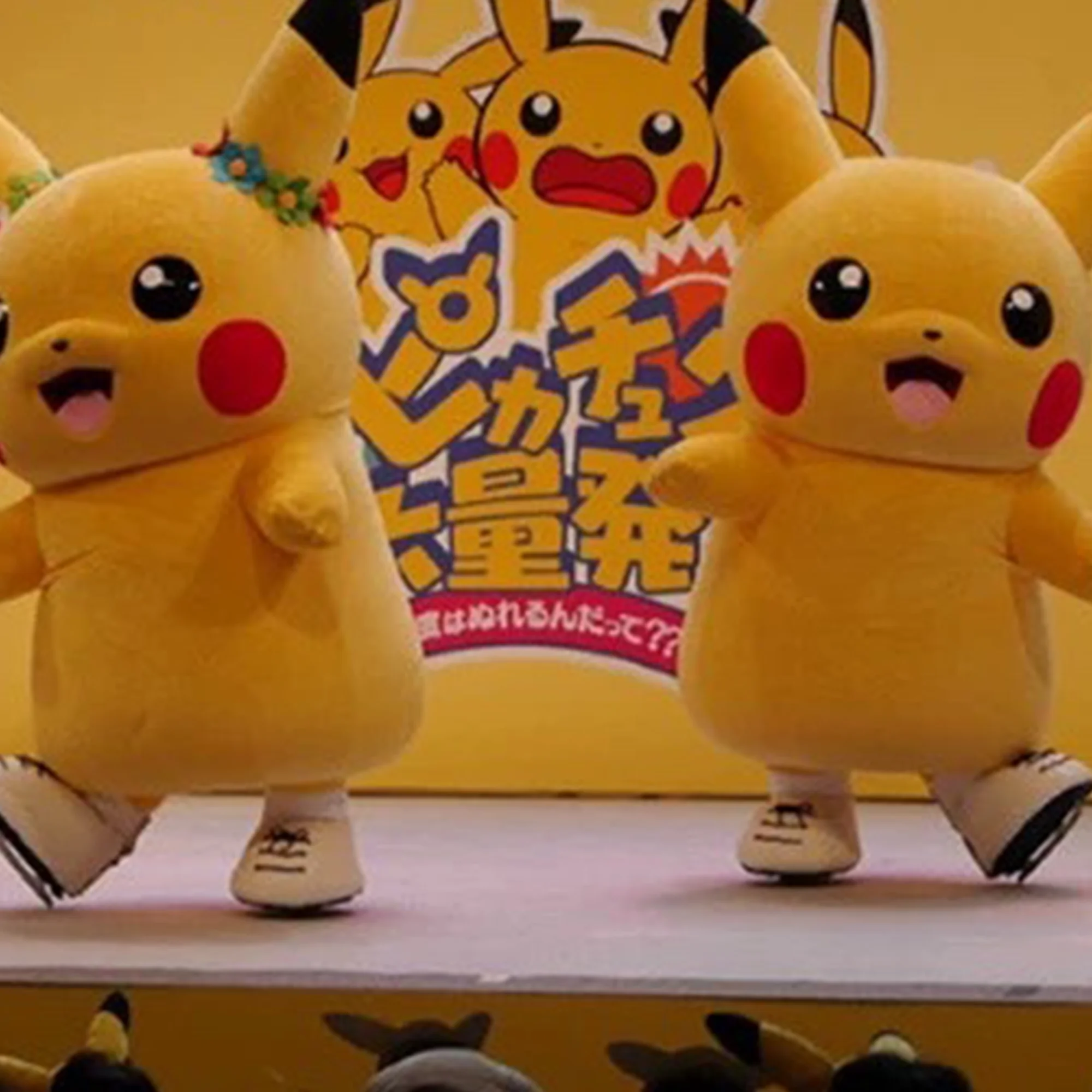 Exclusive custom mascot doll suit raccoon kangaroo Pikachu cat mascot doll suit product ip image display