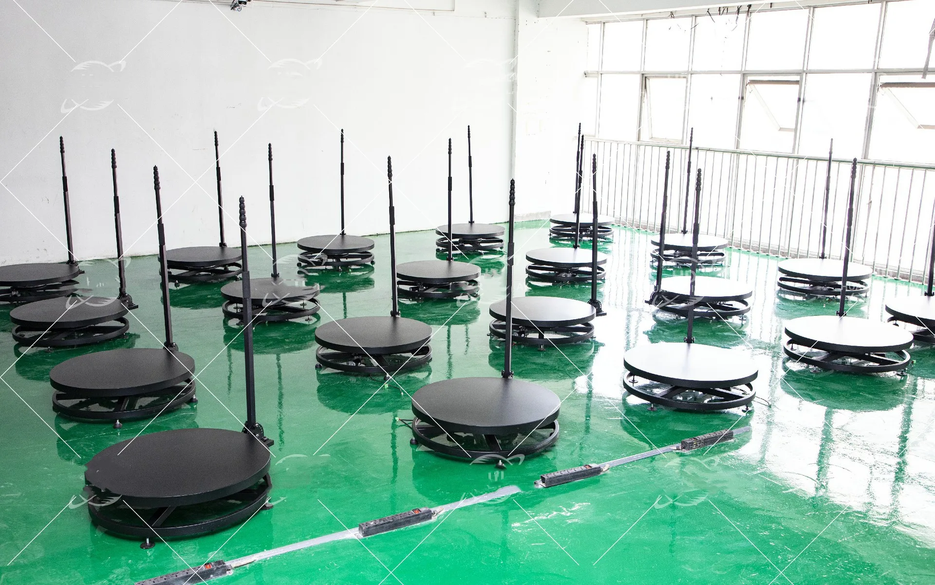 2022 Free custom LOGO 360 ring shooting equipment photo booth intelligent remote control surrounding video booth with LED light