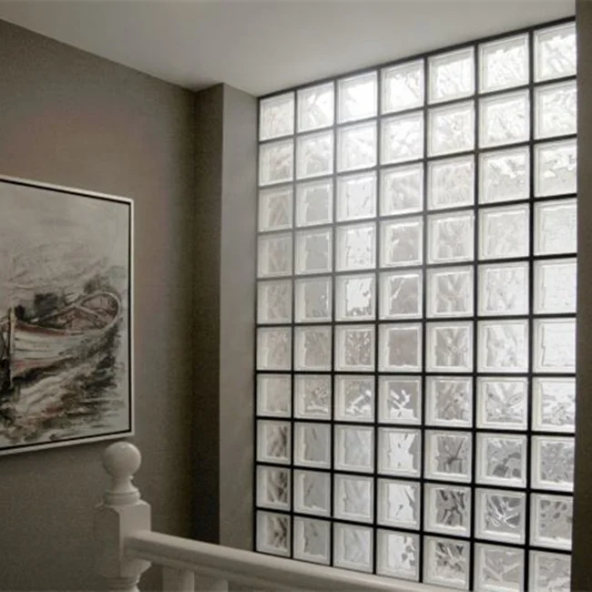 Декоративный настенный кирпич с испытанием