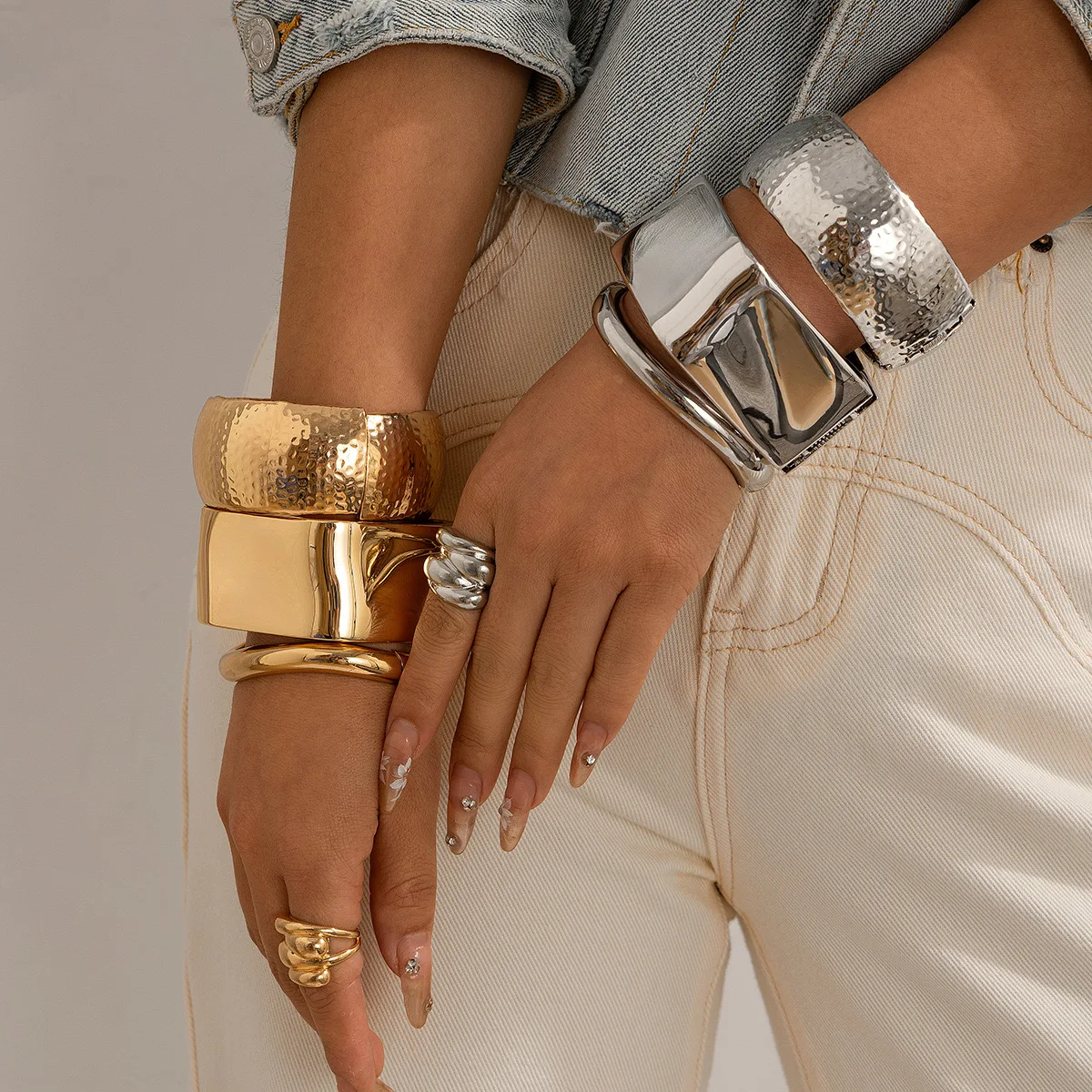 2024 Лидер продаж 18k позолоченный браслет с узором в виде молотка массивный для женщин