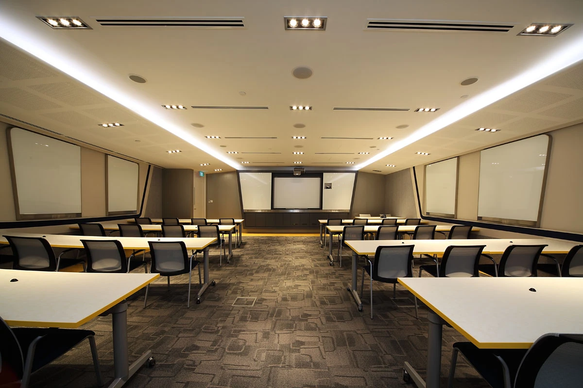 Hilton Hotel Furniture Hall Banquet Furniture Fabric Metal Vinyl Banquet Chair Hall Furniture