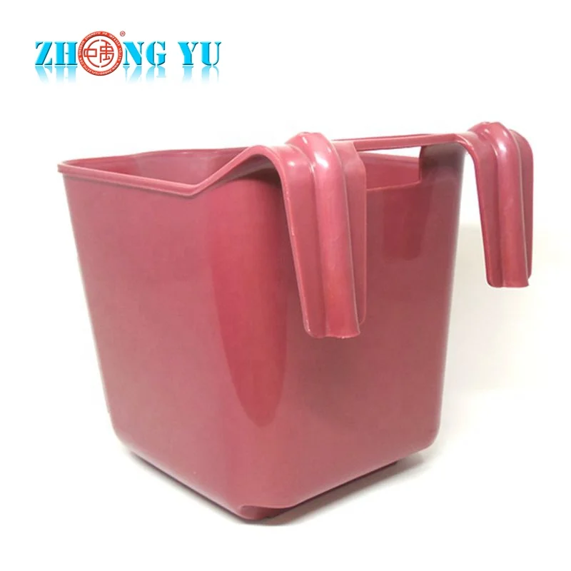 Outdoor Farm Fence Plastic Cattle Cow Horse Water Feeder Feed Bucket