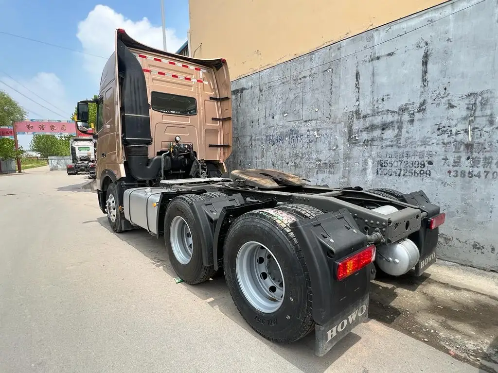Lowest Price China SINOTRUK HOWO 371 A7 Heavy Diesel Prime Mover 6x4 Trailer Head Tractor Truck