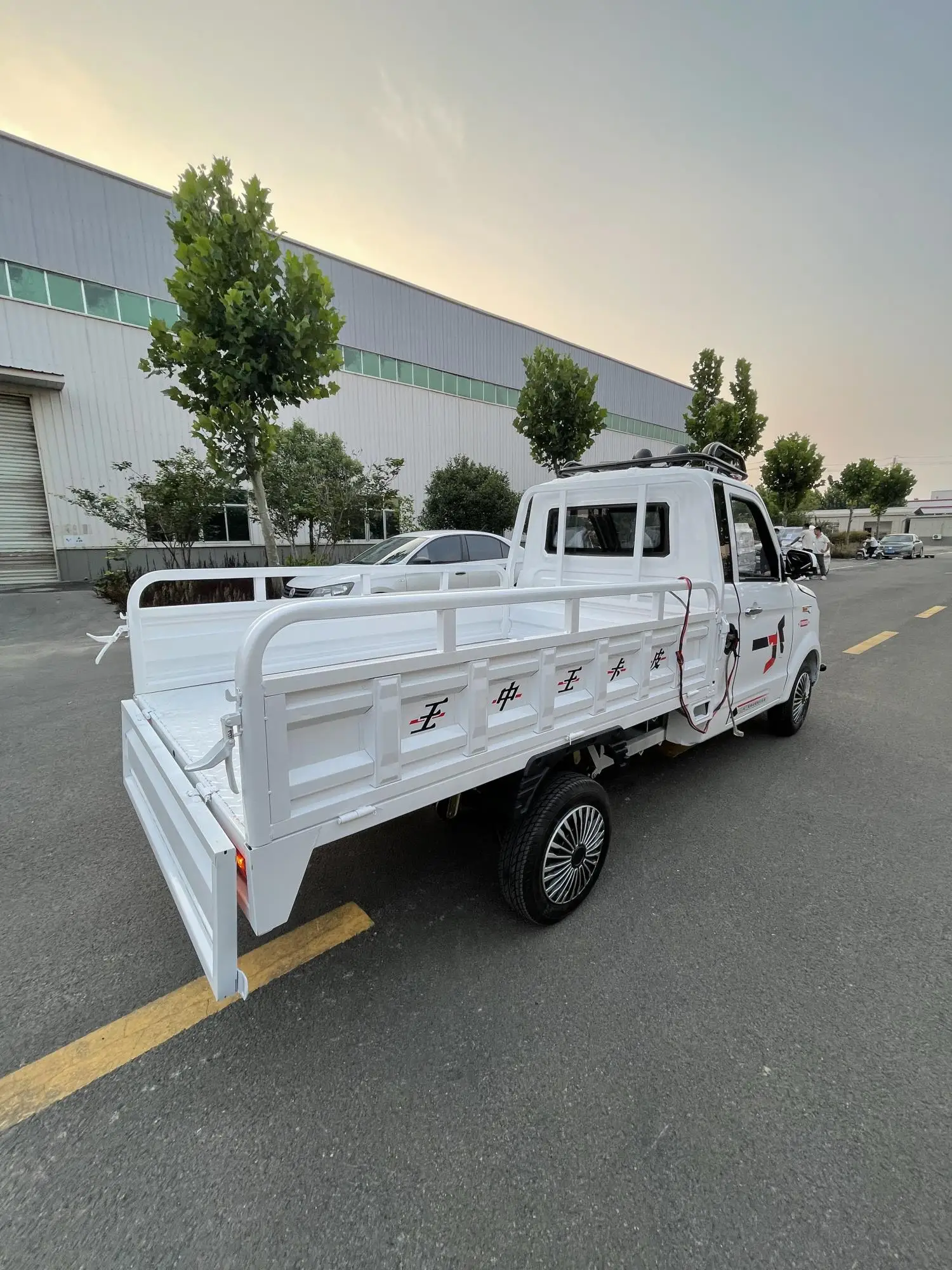 Jiulong 2024 Good Selling Products Mini Ev Car Small Pickup Trucks Mini Pickup Truck
