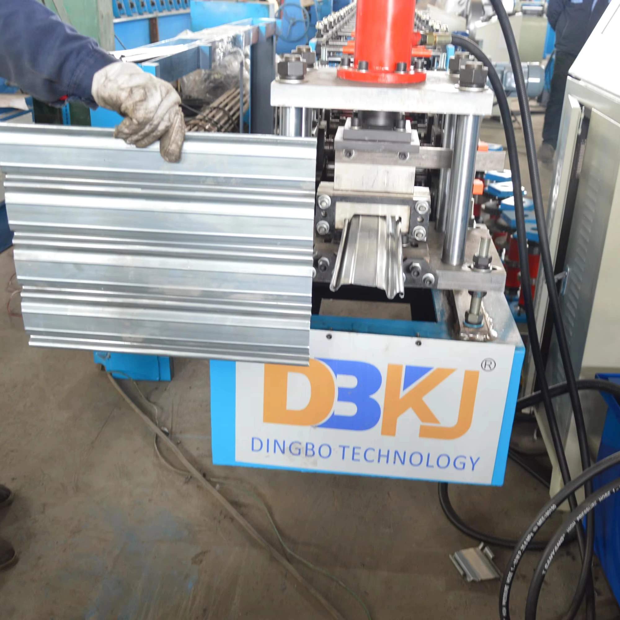 Galvanized Sheet roller shutter roll forming machinery for building material