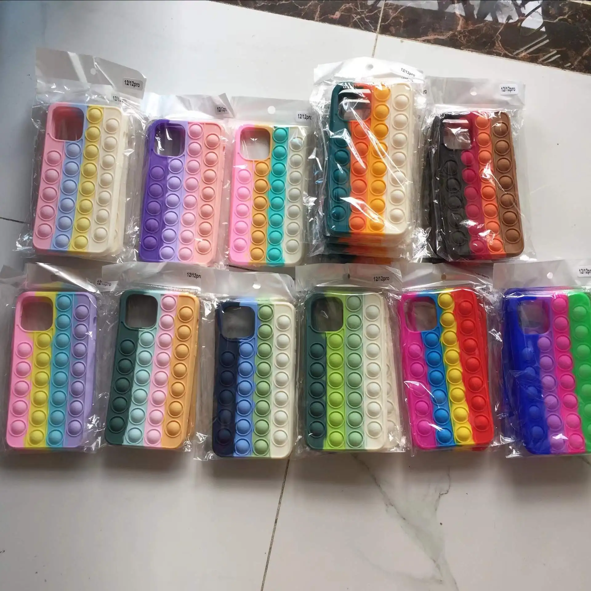 Fidget Toys Push It Bubble Relive Stress Phone Case for Iphone 6 7 8 Plus X XR XS Max 11 12 Pro Max Cute Bear Silicone Cover