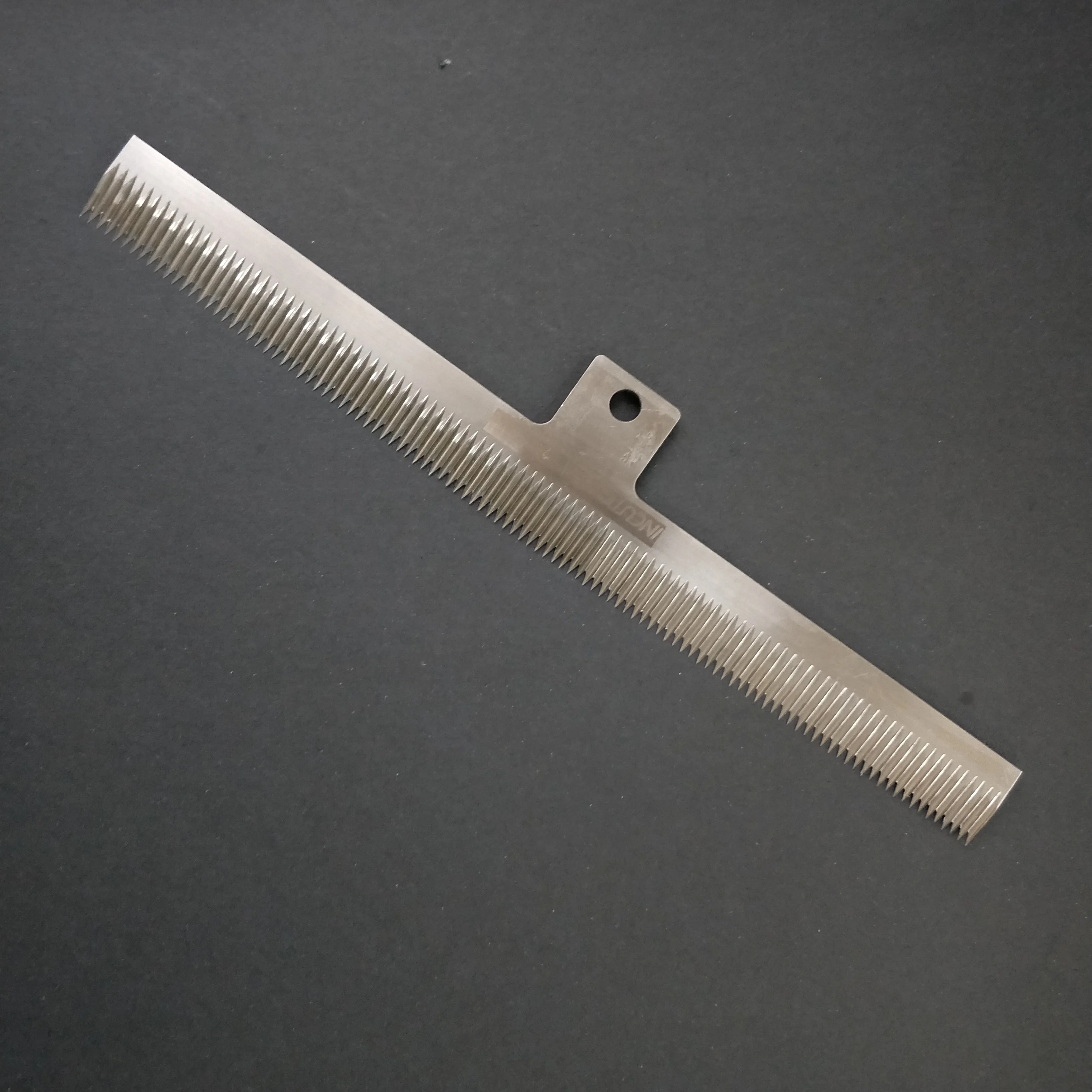 Запечатывания челюсти нож