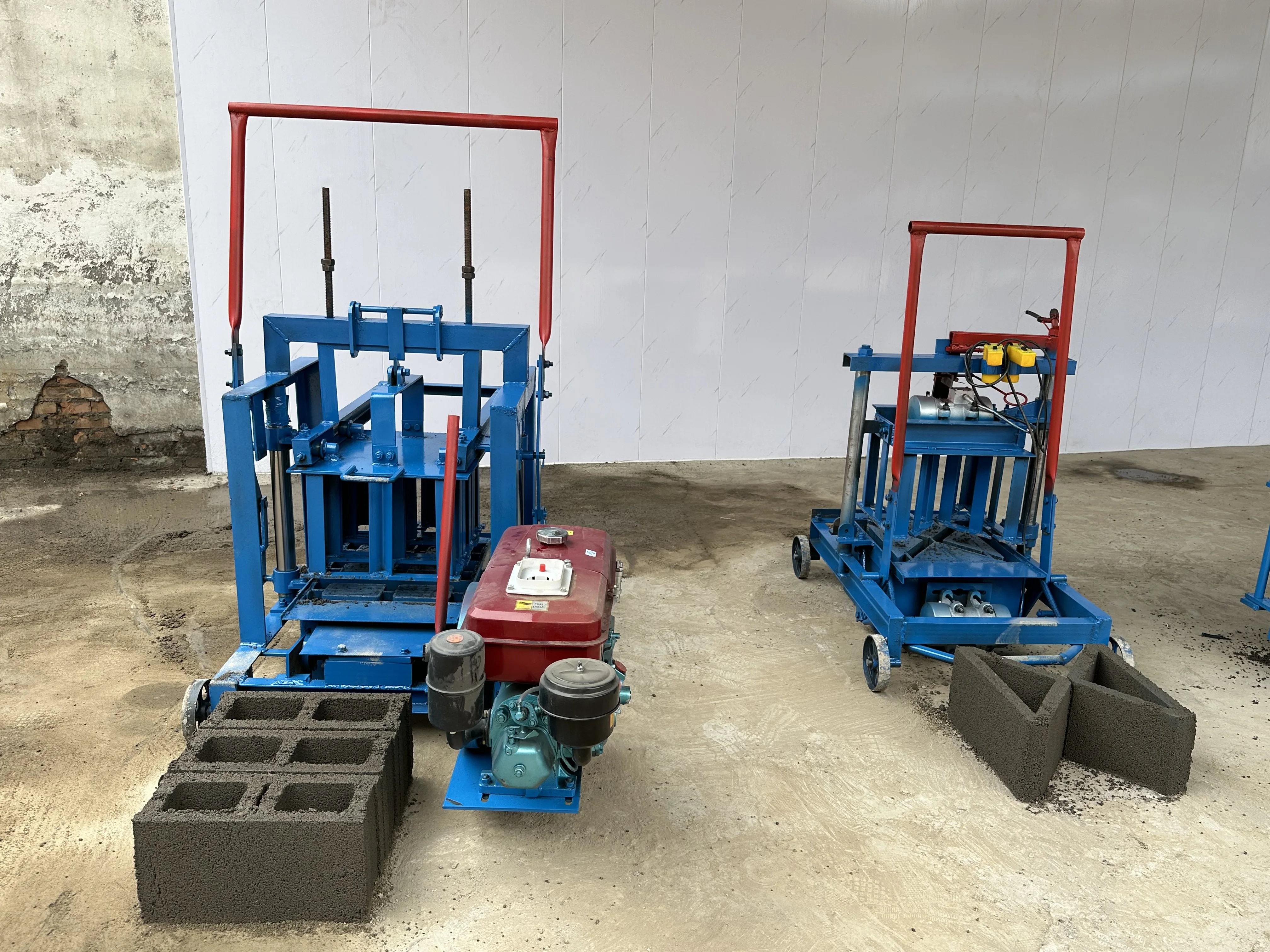 Factory  Low price brick machine price QMY4-45 diesel engine mobile egg laying concrete hollow brick block making machine