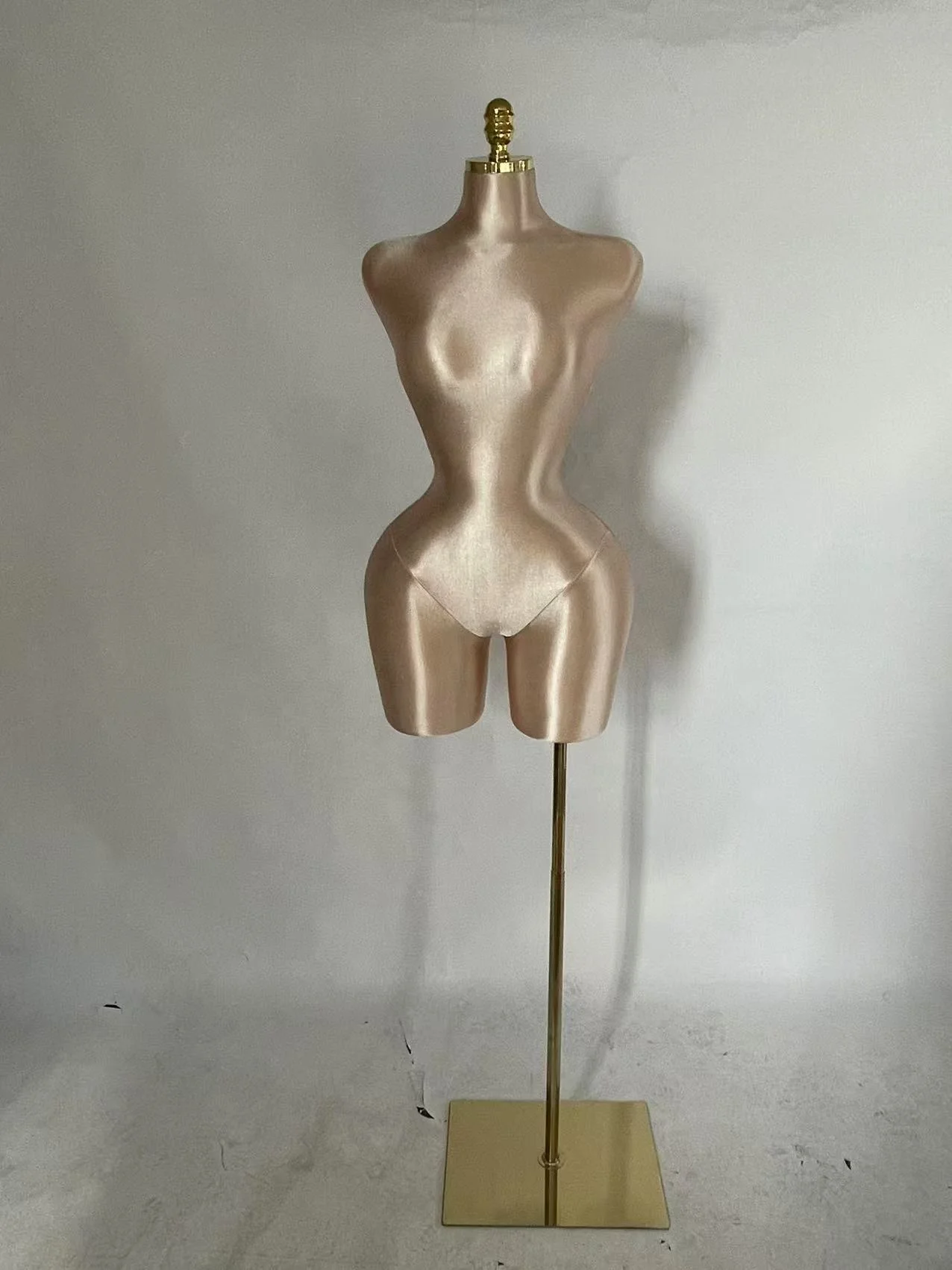 High Quality Curvy Body Female Big Bust Display Mannequin