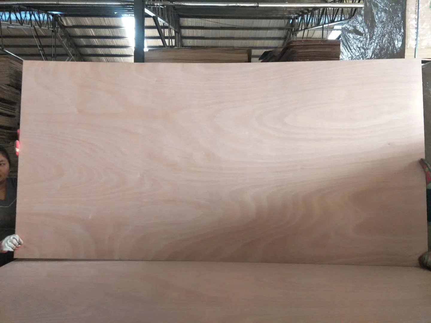 9mm Plywood Linyi Factory Plywood Sheet 3mm 5mm 9mm 12mm 15mm 18mm Okoume Plywood With Competitive