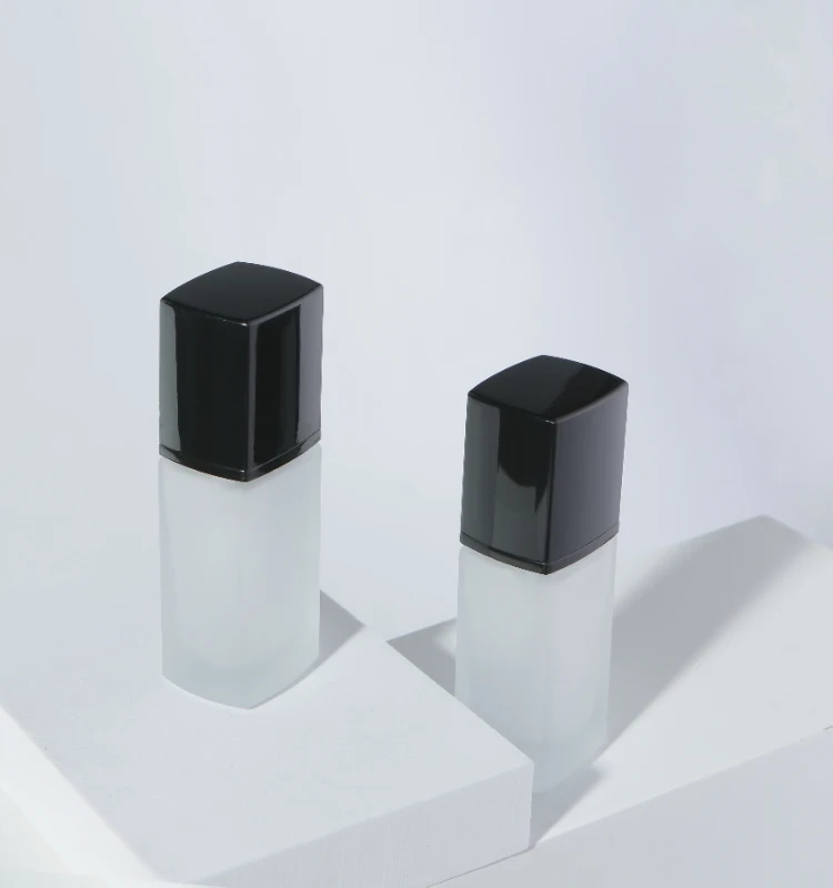 China factory Square screen printing frosted Crystal Transparent black cap 30ml liquid foundation glass bottle