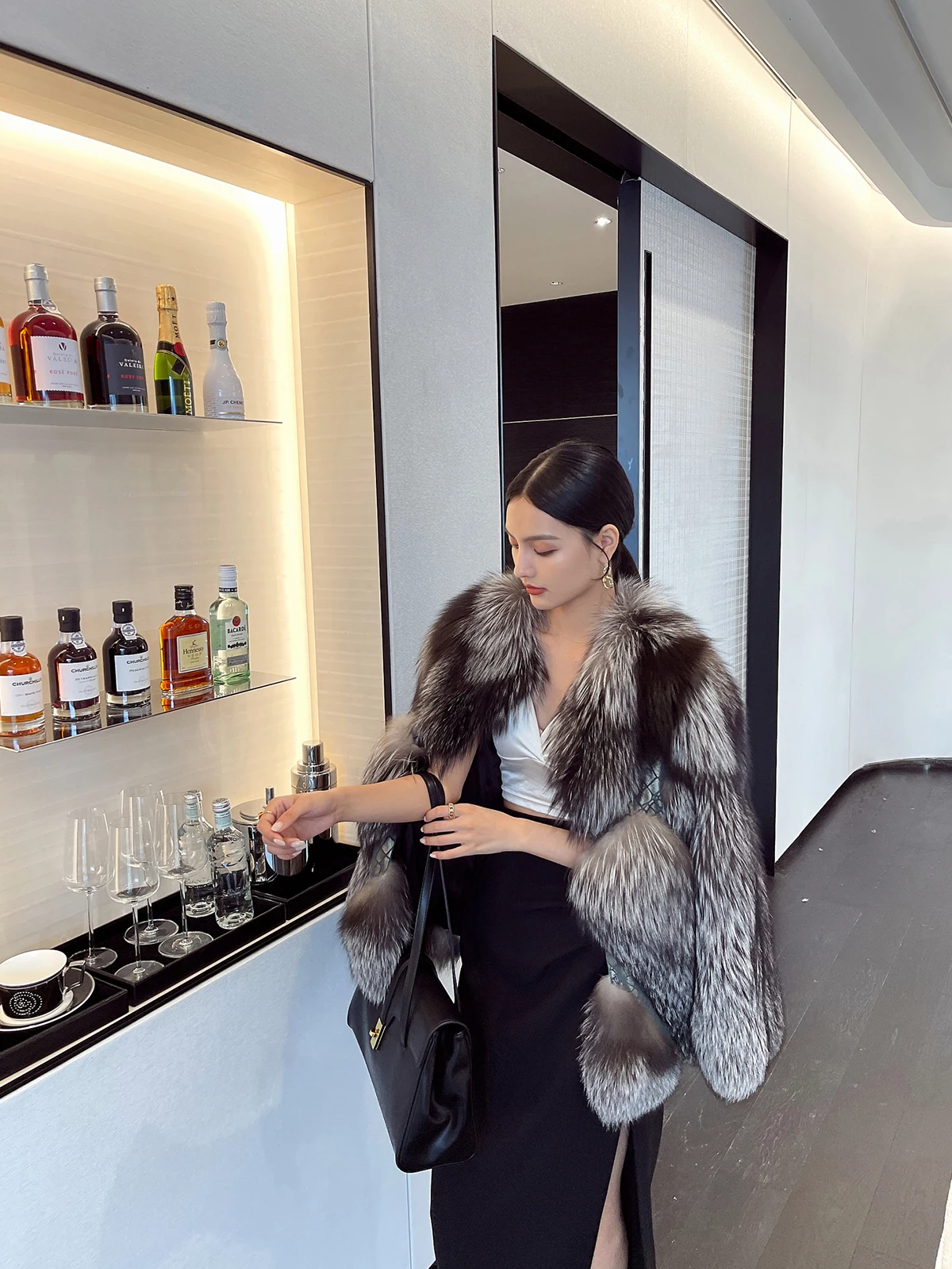 Top Quality Best Price High End Winter Color Silver Fox Fur Jacket Women Short Real Fox Fur Coat