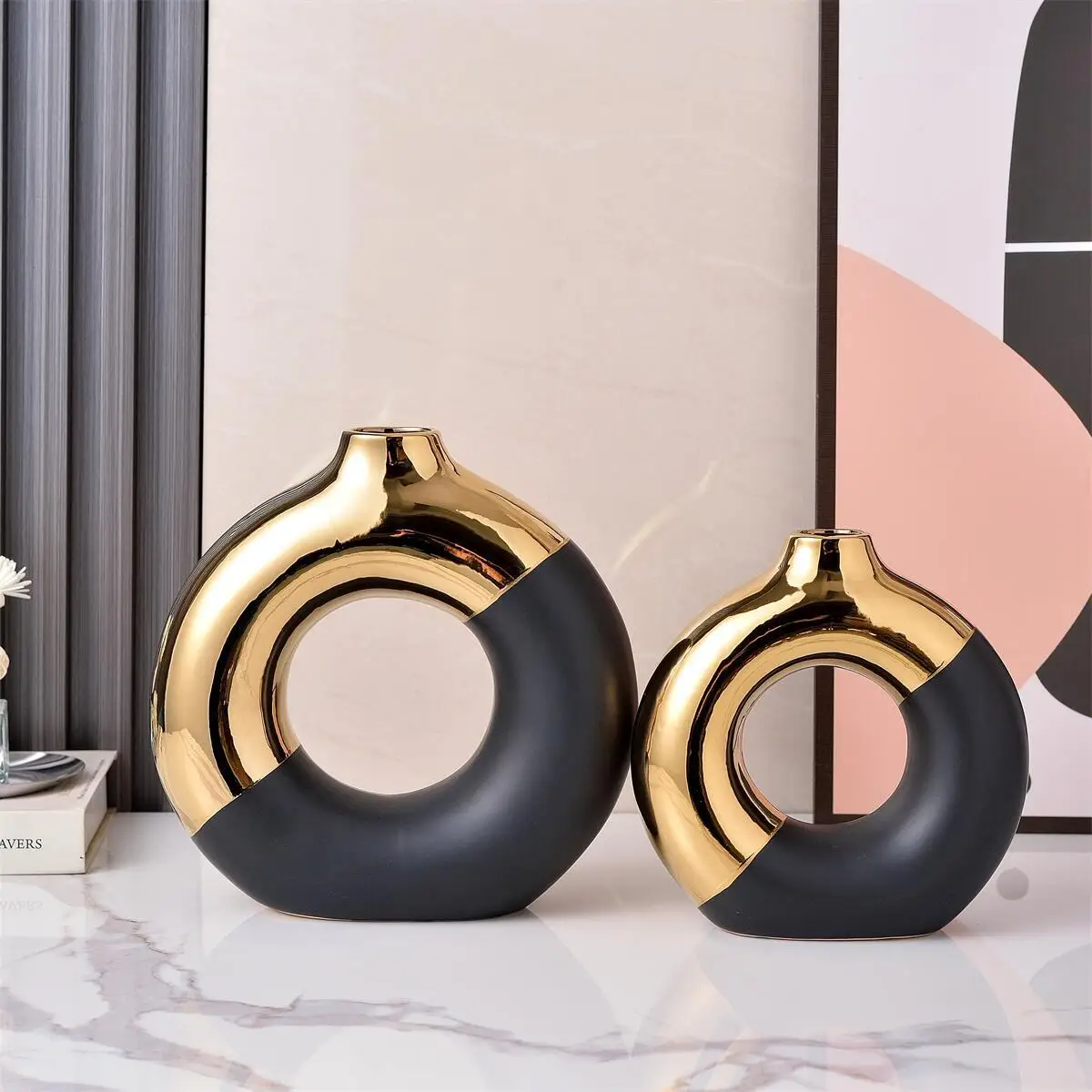 Popular Simple Modern Black And White Gold Ceramic Vase Decorative Ornaments Creative Doughnut Shaped Ceramic Vase