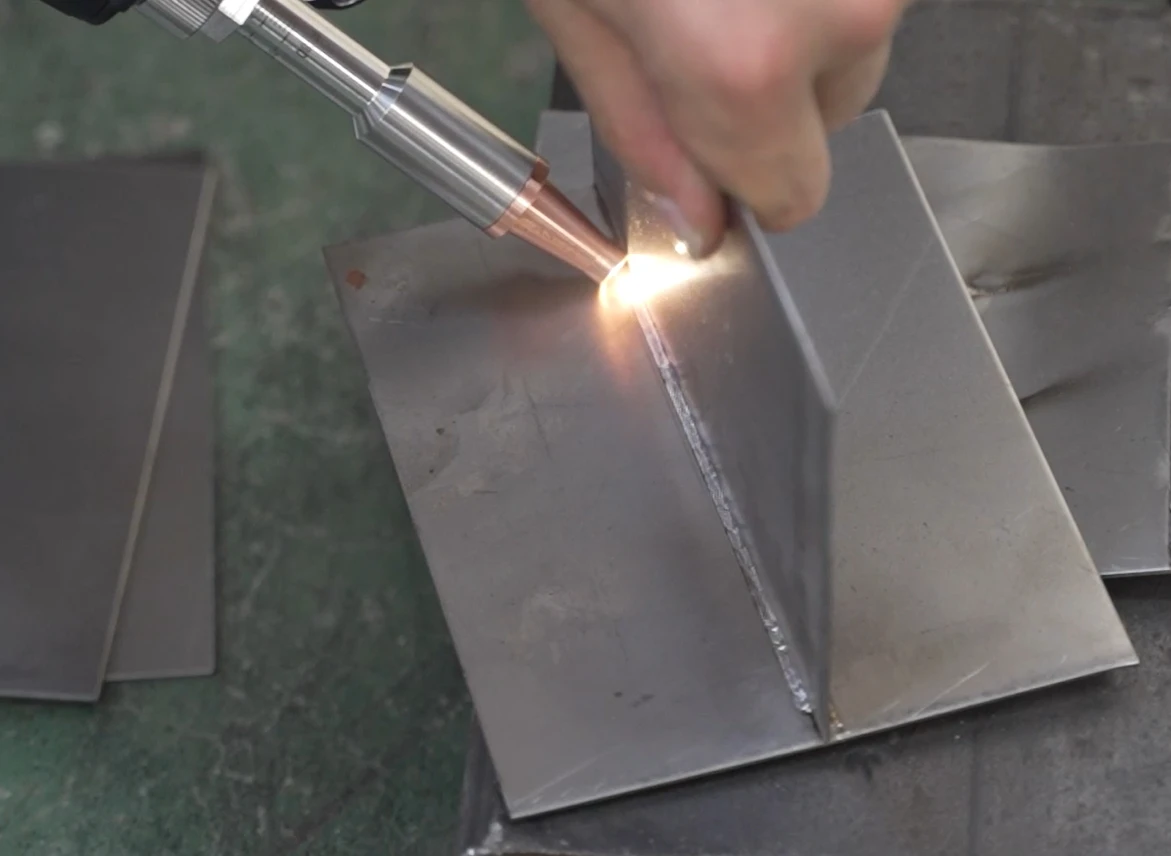 multiple function 1500 watt three in one 3-in-1 fiber laser handheld laser rust clean cut welder