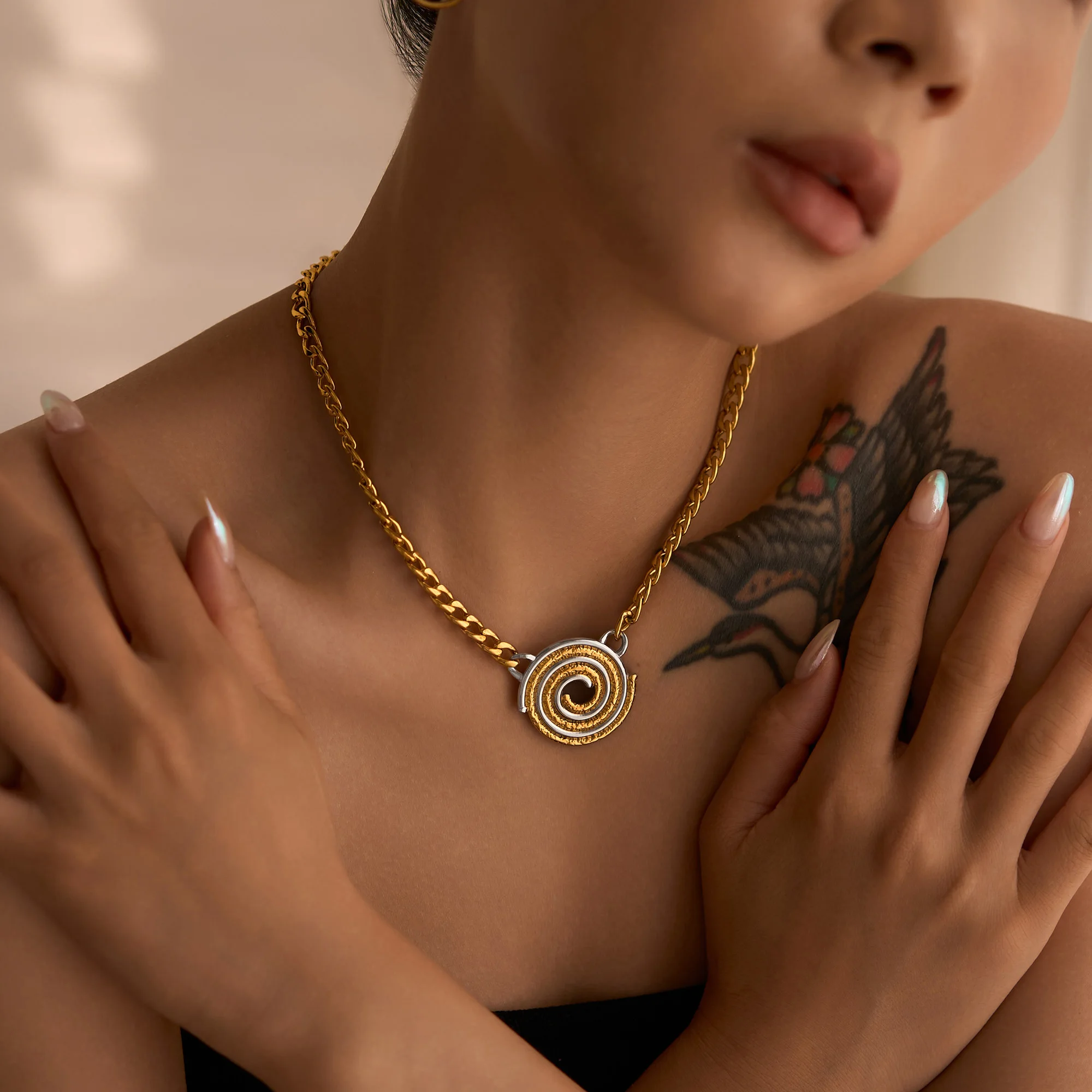 Dazan New Winter Ins 18k Gold Plated Stainless Steel French Ring Modern Design Mixed Round Pendant Cuban Lady Banquet Necklace