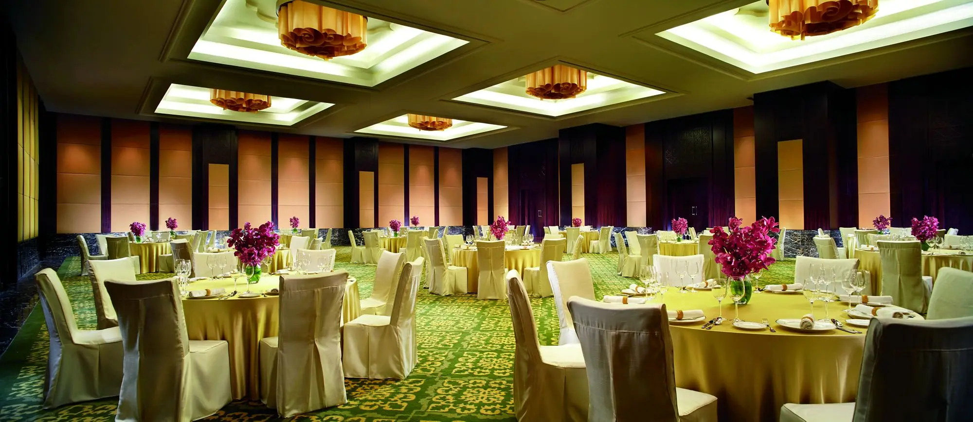 Hotel prefabricated interior fabric mobile acoustic movable soundproof folding accordion wall panel