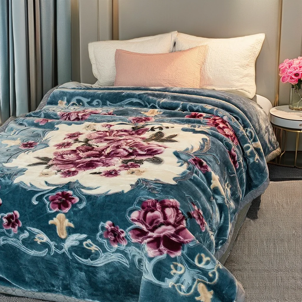 High Quality Double Layer Wear-Resistant Sheepskin Fleece Blanket for Winter Outdoor Use Soft Warm Geometric Festival Pattern