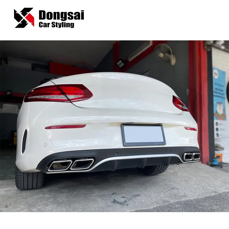Car Body Kits Rear Bumper Lip Fins Spoiler Winglet Splitter Diffuser for Mercedes Benz C Class W205 C43 C63s Coupe