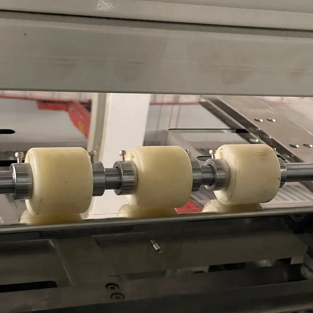 Multi-station Automatic Hi-efficient Full Servo Drive System Plastic Plate Small Mini Thermoforming Making Machine