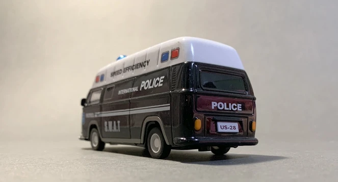 1:40 Metal Ambulance Police Fire Truck Pull Back Diecast Vehicle Model Car Toy