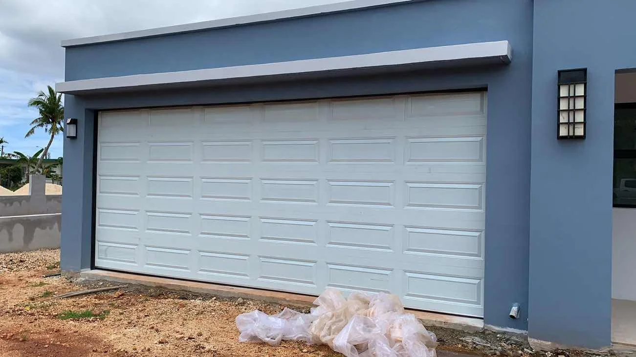 China Manufacturer Automatic Large Auto Lift Steel Overhead Motorized Bifold Sectional Garage Door