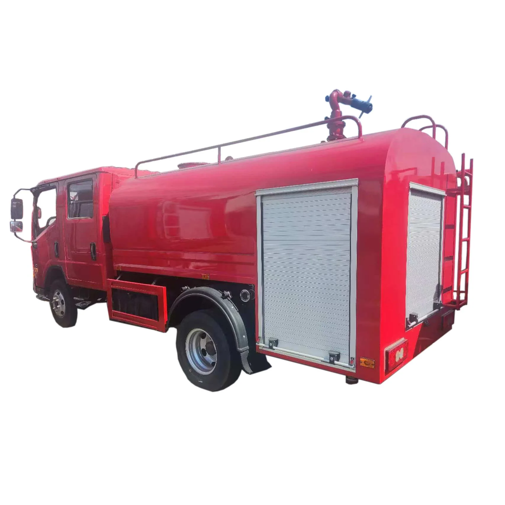 5CBM Mobile Sprinkler Tanker Trucks 4x2 Large Capacity High Pressure 5000L/min Pump Cannon Tender Water Tank Fire truck for sale
