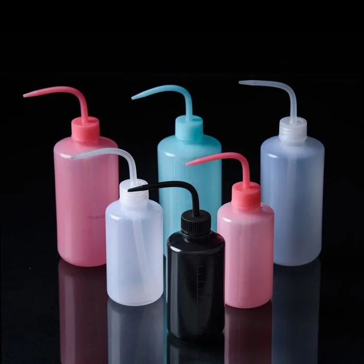Plastic 250ml 500ml washing bottle with graduation scale with pink blue white color