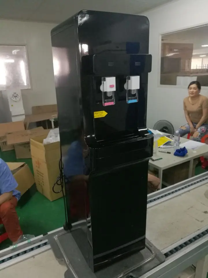 Vertical standing hot and cold Water Cooler water dispenser