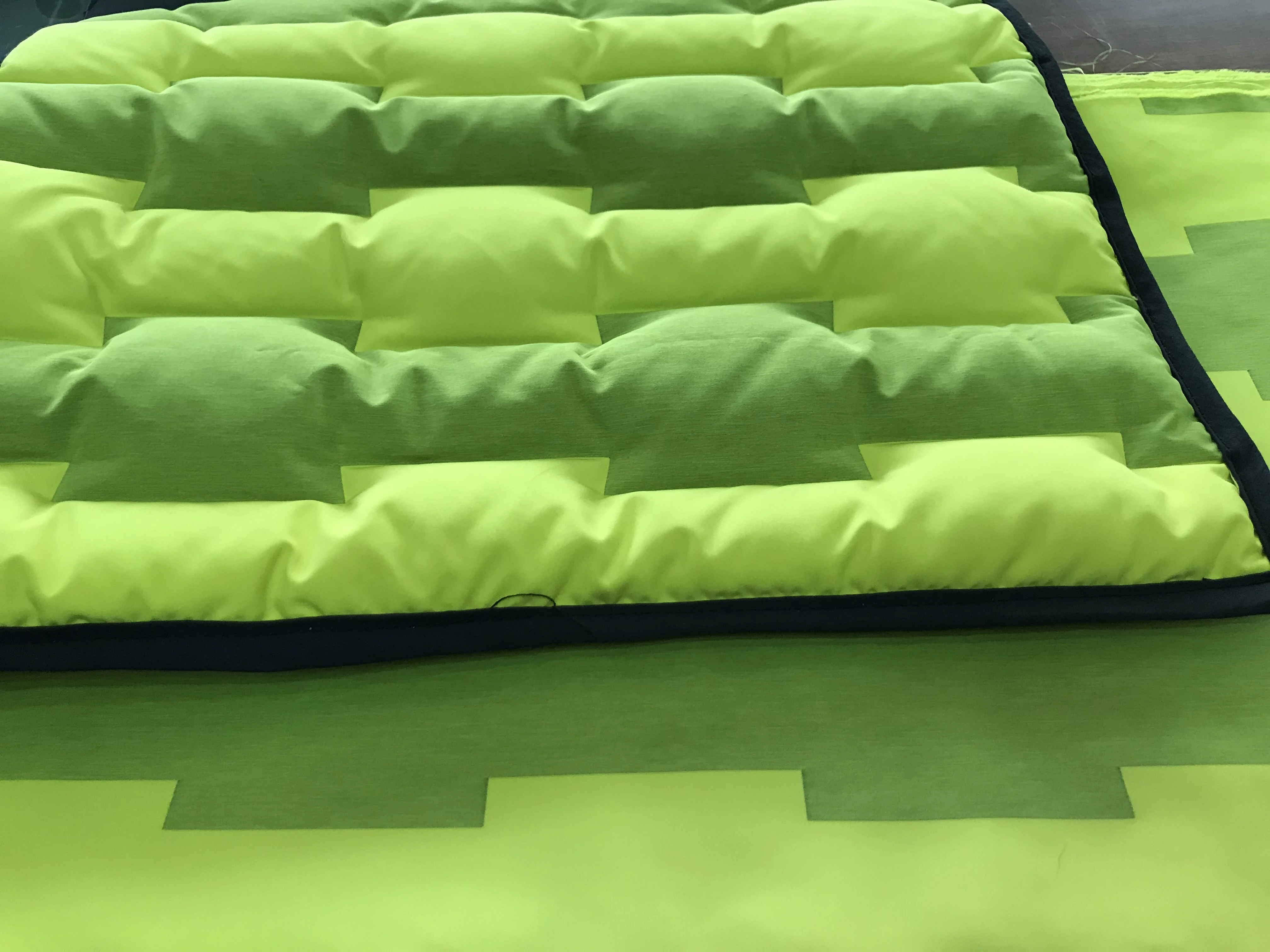 100%polyester waterproof filler quilted down filled fabric used forgarments jacket down coated